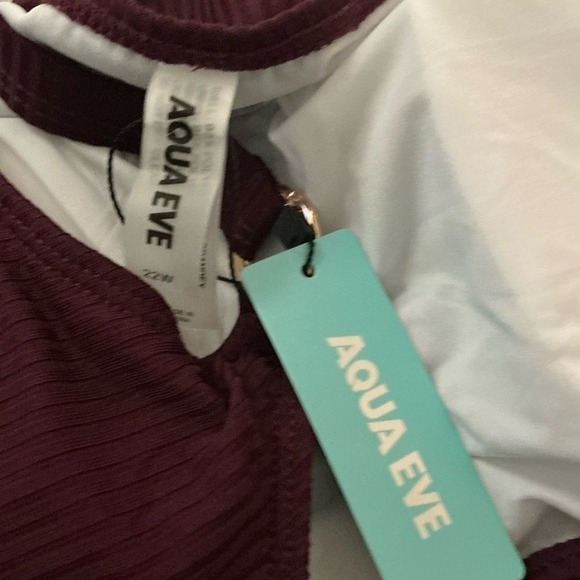 Elegant Purple Women's Swimsuit size 22W - Picture 3 of 4